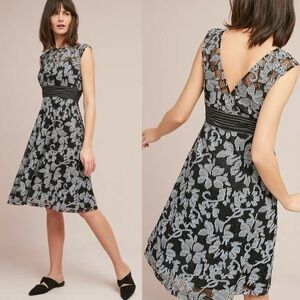 Anthropologie ett:twa Sommer Floral Lace Midi Dress size 6 Black White Boatneck
